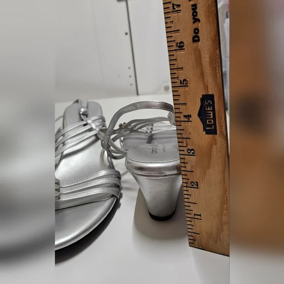 Women's Silver Strappy Sandals Sz 11 - Picture 2 of 5